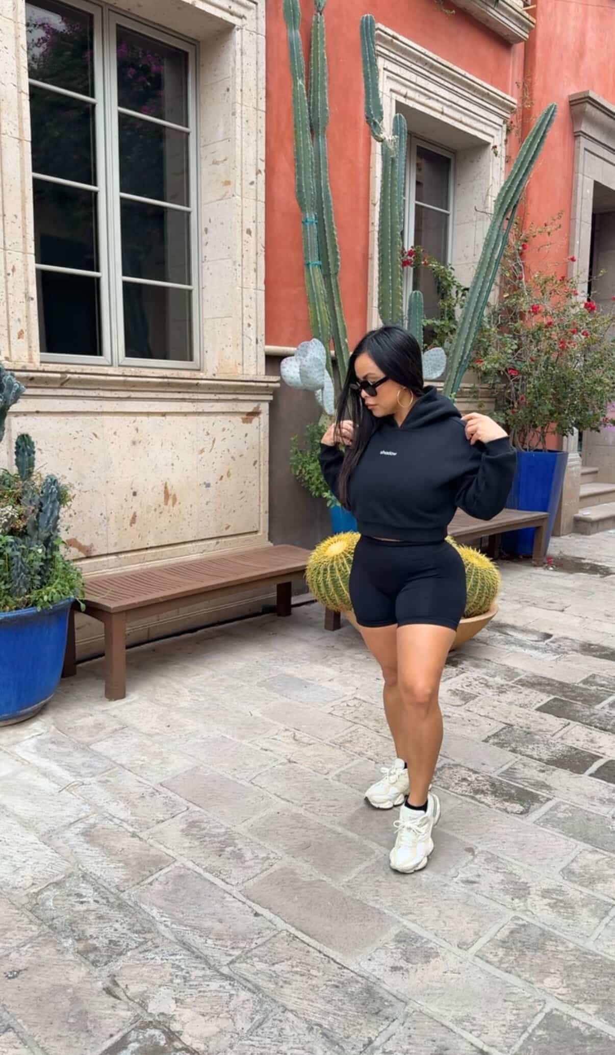 SHADOW - Cropped Hoodie